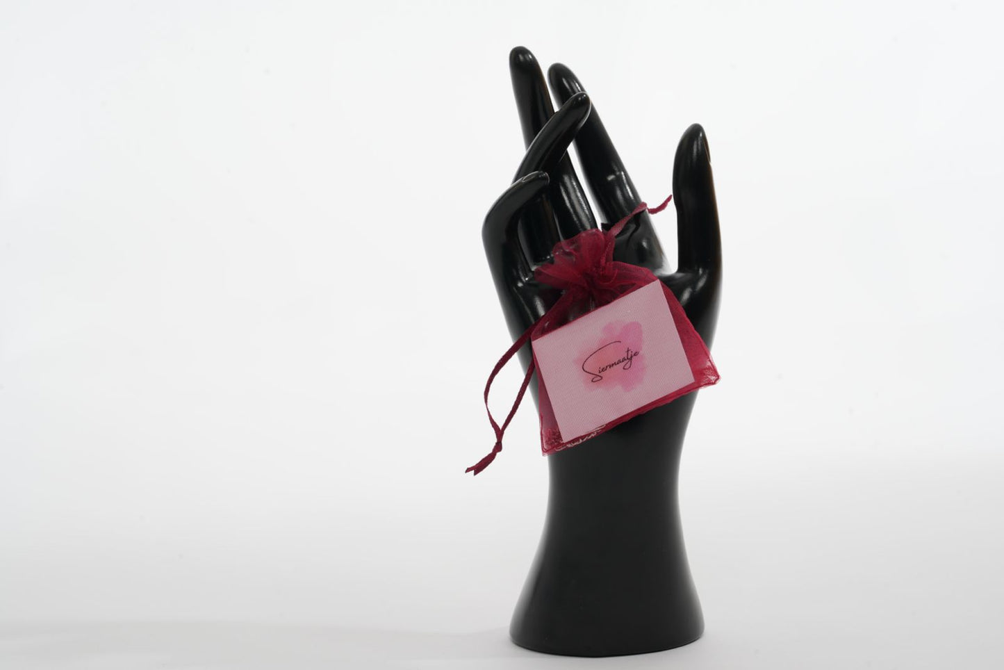 Siermaatje Zilver met Bordeaux rood | Armband Hulpmiddel